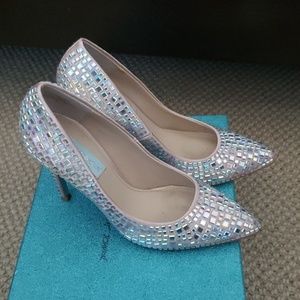 Betsey Johnson  Ariel Pumps